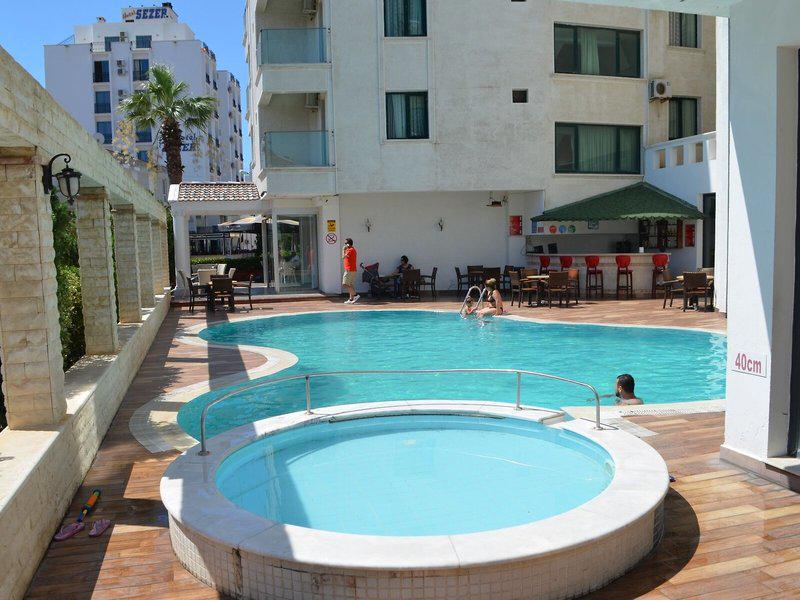 4E85521E3963A0B77E8B1A68CD61940E