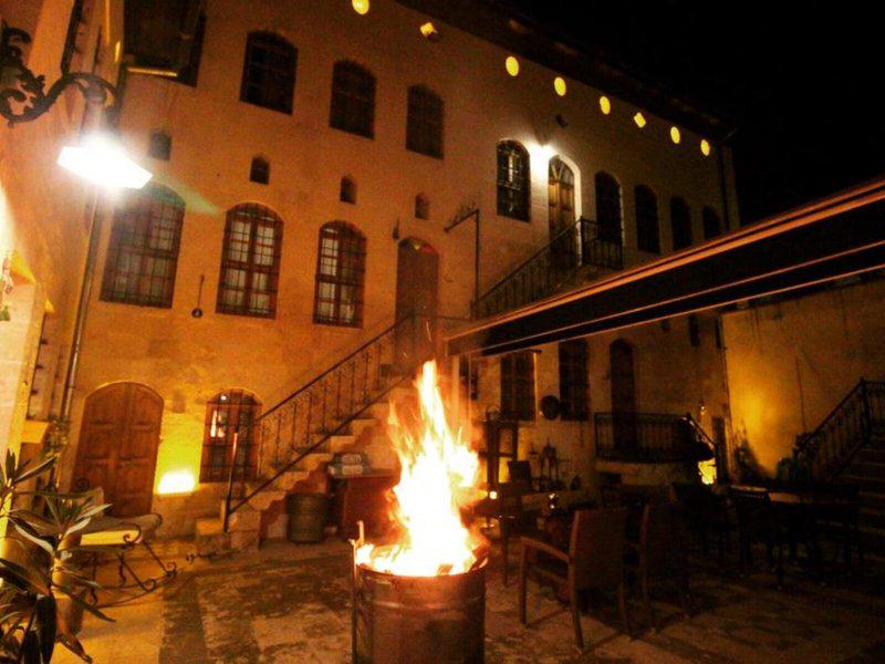 CE0D4EF472ABF6C58F468EAE9ED86A33