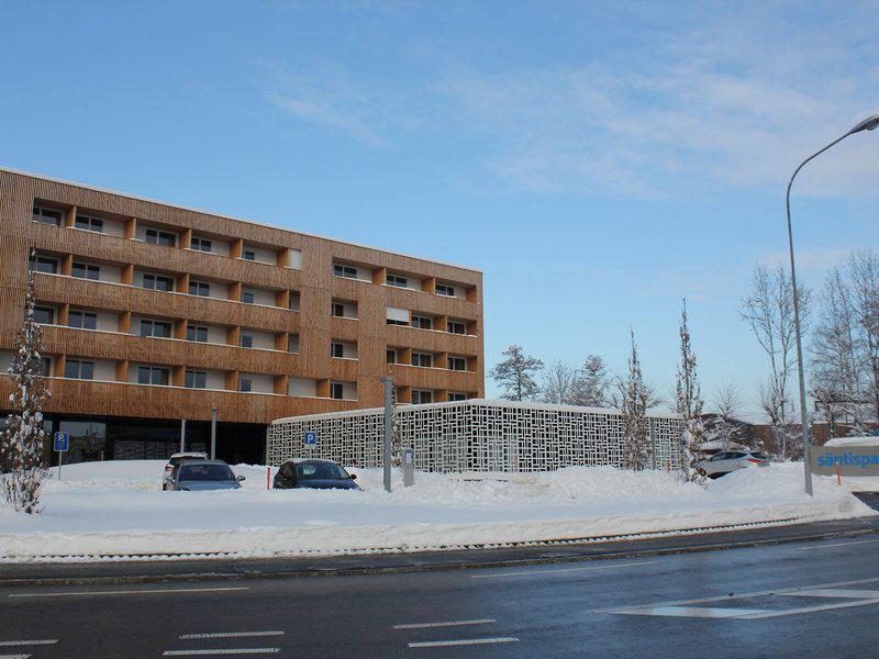 EFD3B4882041BDB5876BA22BA971D336