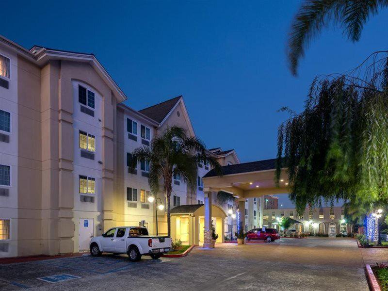 CCB914D00AD1F0473CEA3736CF0F933E