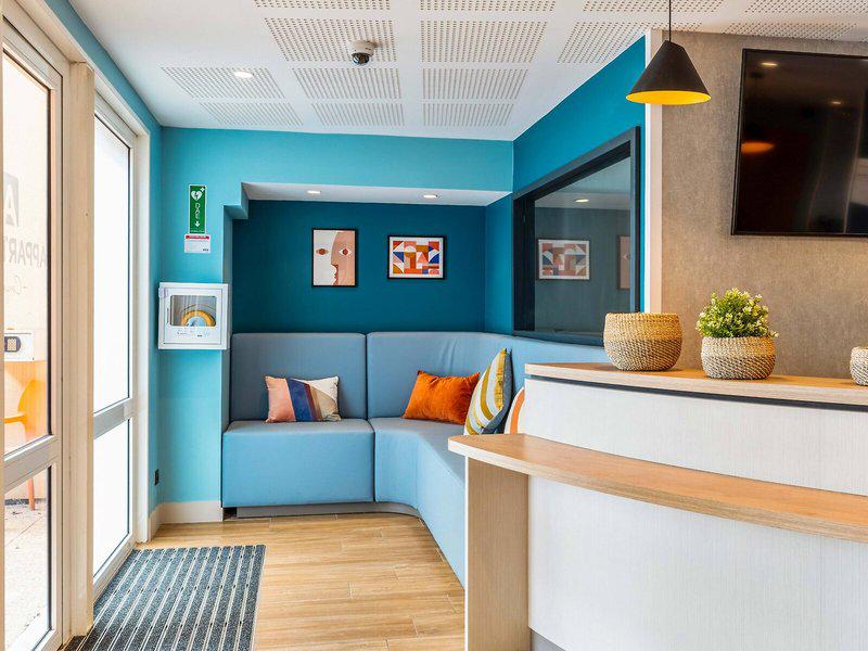 FDAEFC4400C9C4E2550B1419F5825204