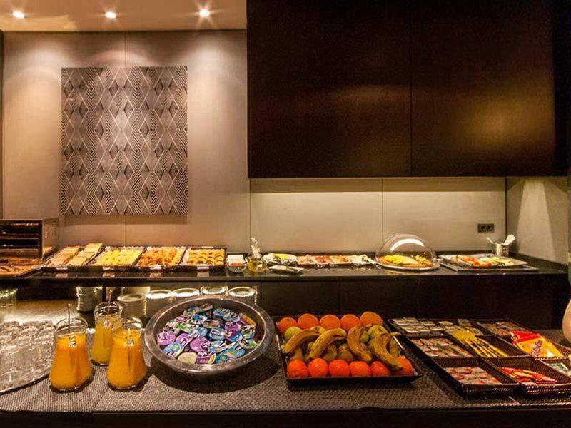 33FE1AB1653EE496D210D40D3F760B9E