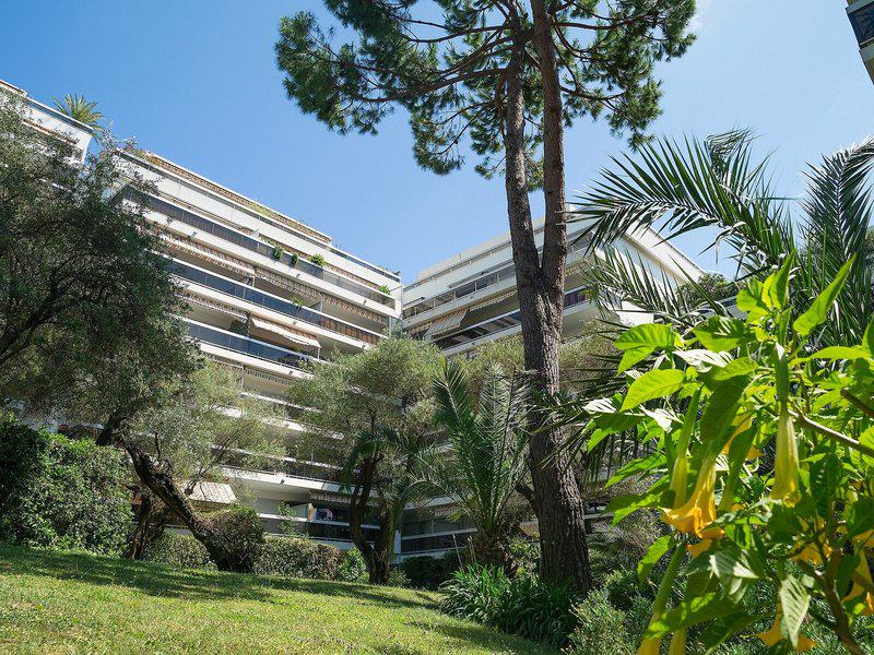 F9ACB1D6A55DB88511DBA57F8B6C42EF