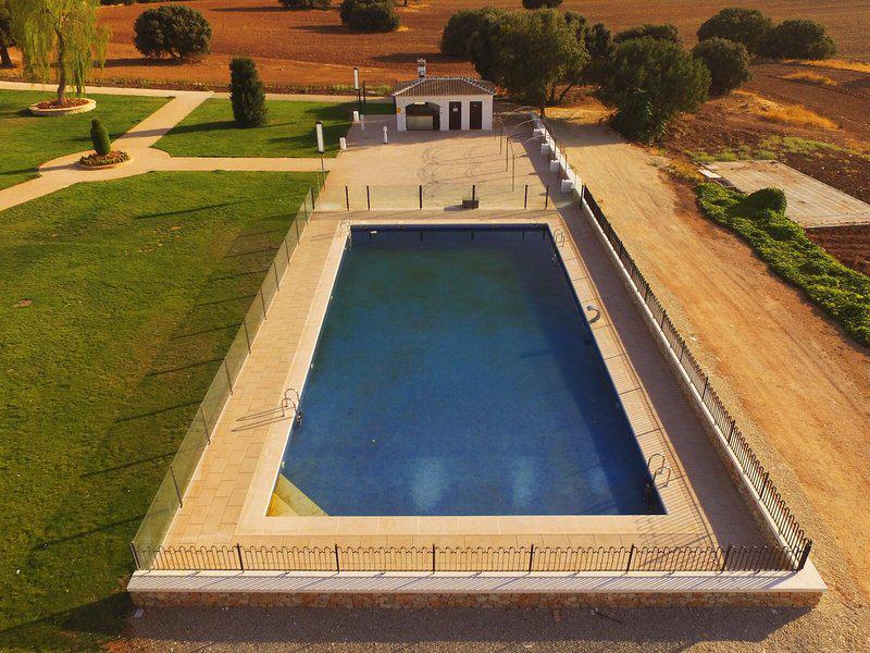 A688CC7247B82B3CC7A0D5EE802795E1