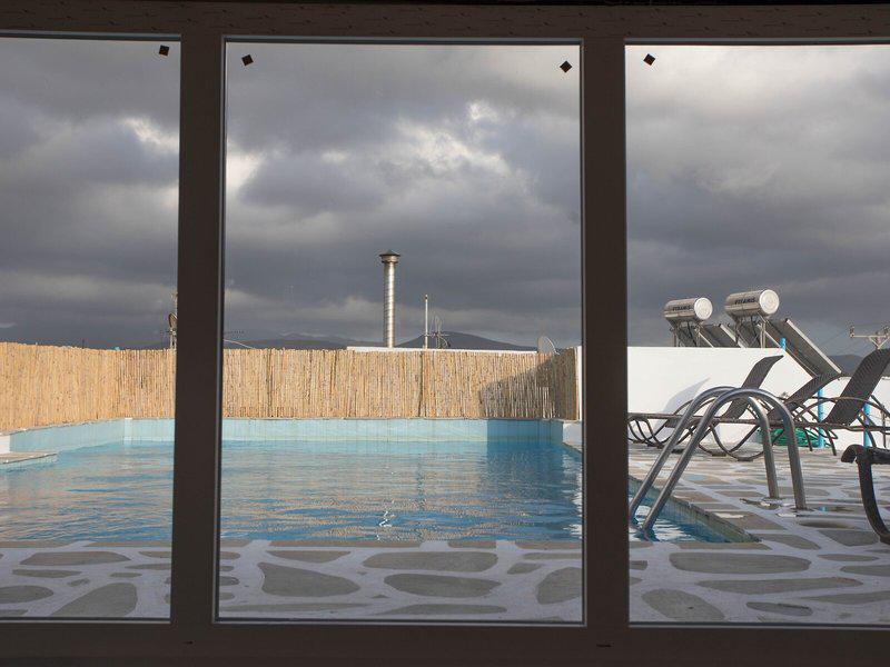 92AA3546D29364FC9296D2A266E9AD1E