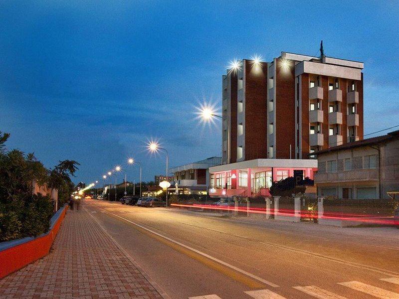 C35FF9DAE31649AEAFEB2FB7DCFAA9AB