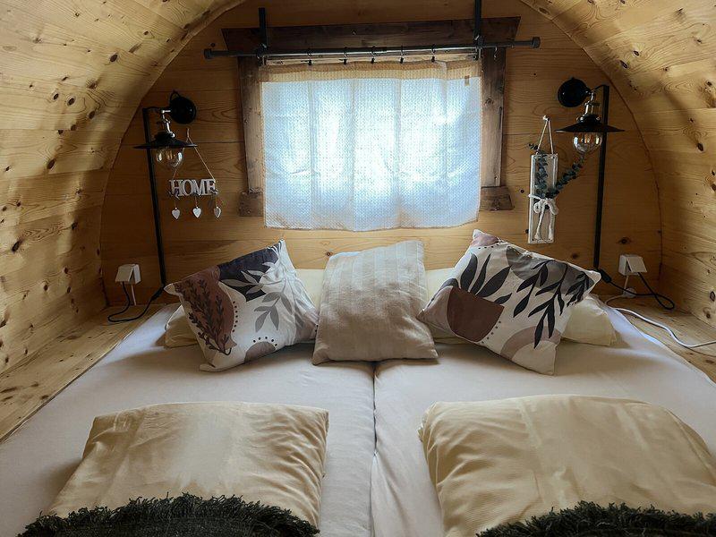 C544AAC766102A8CE5EEE9D59D636900