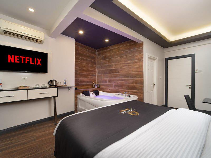 56C17A62B17B8A37CA083A634524CF60