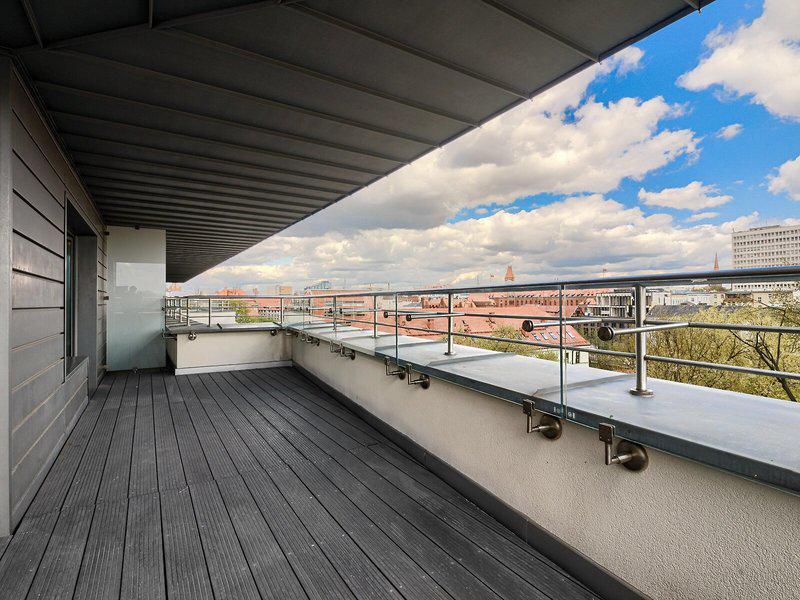 D40146E3A7D147F1E9F879ABD4C2C27E