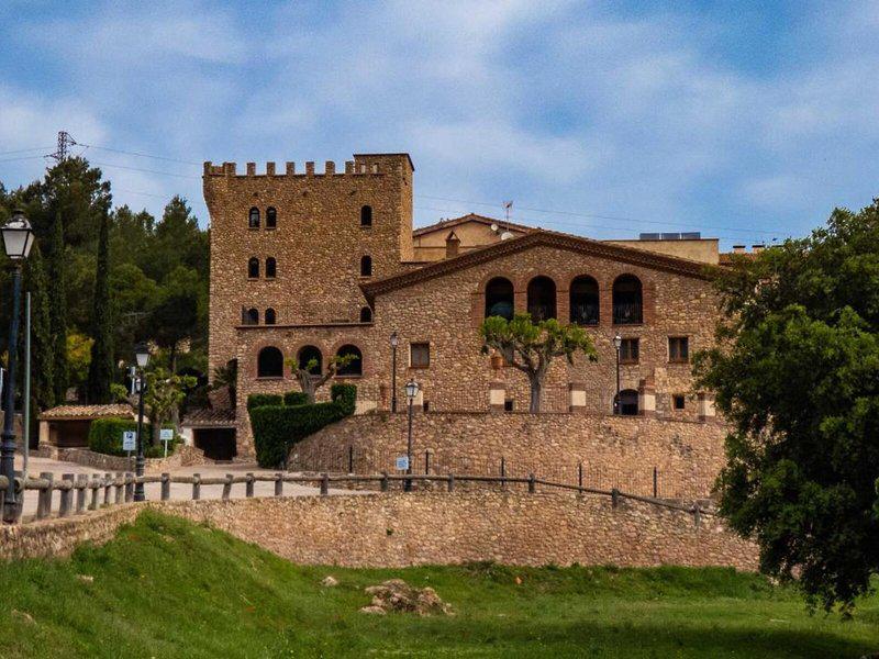 AB18E811E6CF7D2D6AF9A8CB9B2FA563