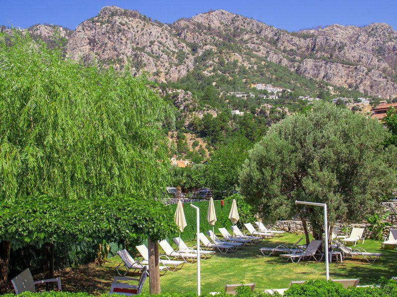 AAA11F1A78BCEED7BF730A4028D5DF64