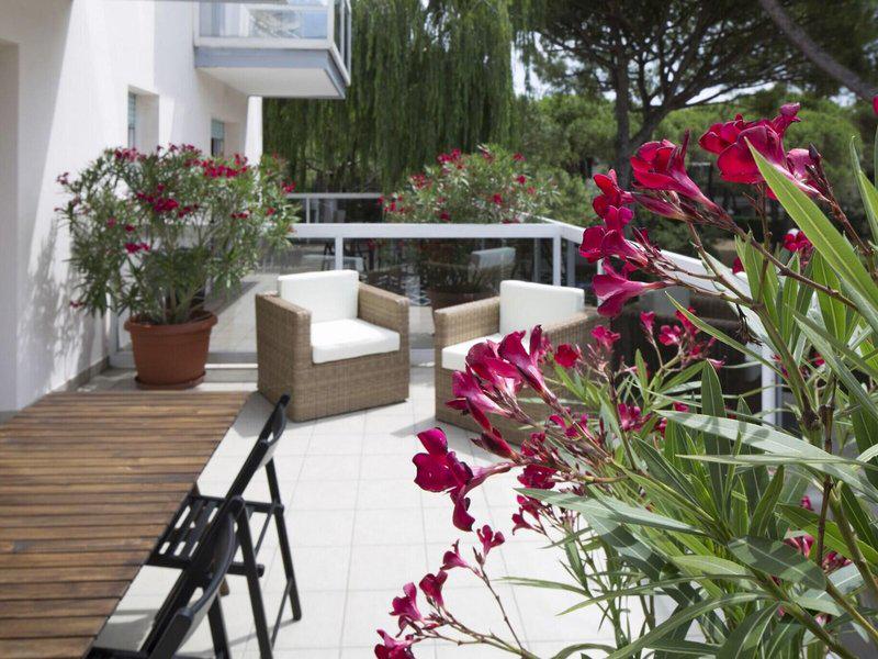 1D5539CC5AD809574FAE0F77CA4CB99F