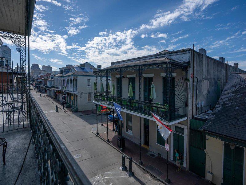 AD140FBB572C5439434E3BFCFA8BDACE