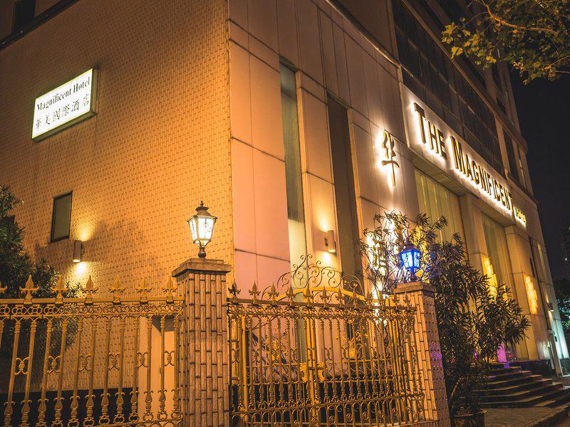 8F70EDB0FA94C4C058FB3564FE0136F0