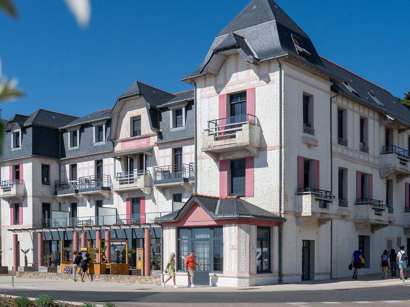 844CF8B2642BC717AB453853D9BF672E