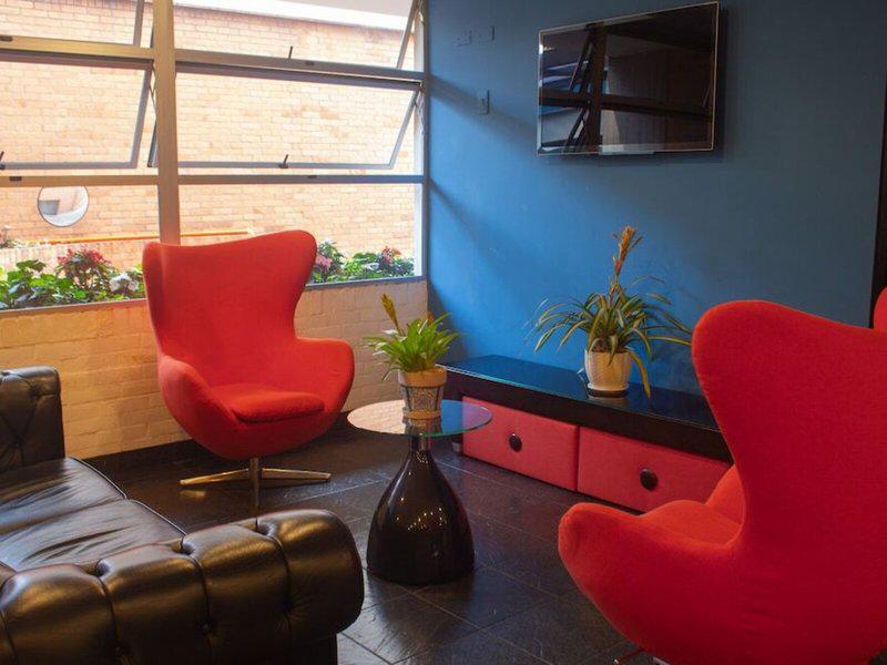 D6A98C963D8DB2F95E65F4DE91ED215E