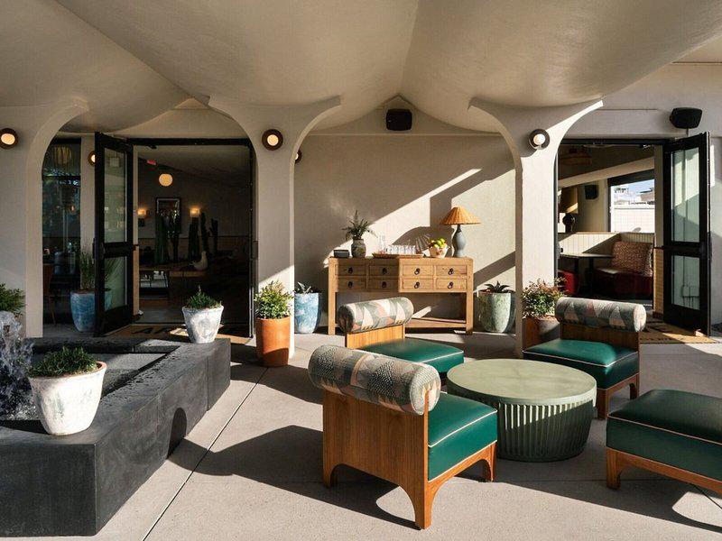 E57B9E2C7E0E76AD400D7D49DA2B46F9