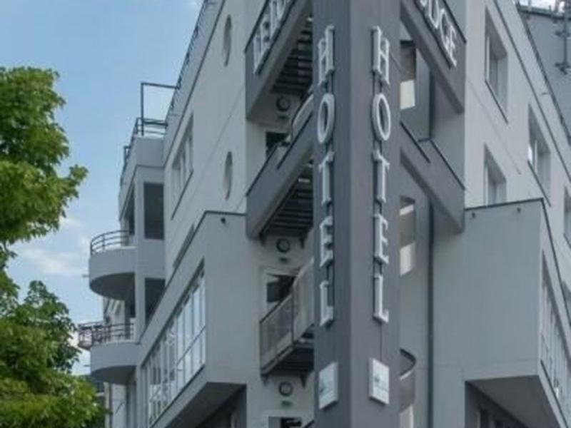 74F1D2EF64A15DD2EB1761B3BC4654FB