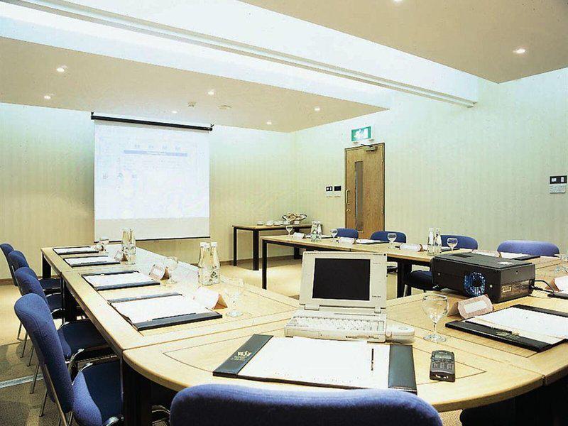 EE2B7F8B350A4F2AC8881D559F3F21ED