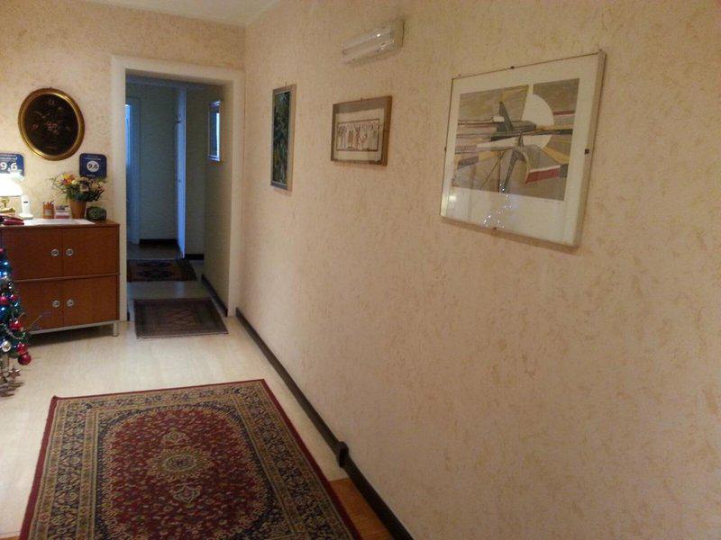 DAE4B9054D1D54D0F5C5E5852D68A032