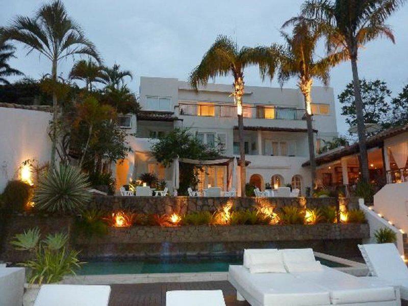 2A221B683264211DF627A0DB42ED3910