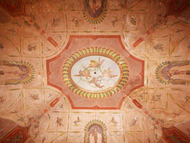 F6838FB061353675F21B8A2D39C16898