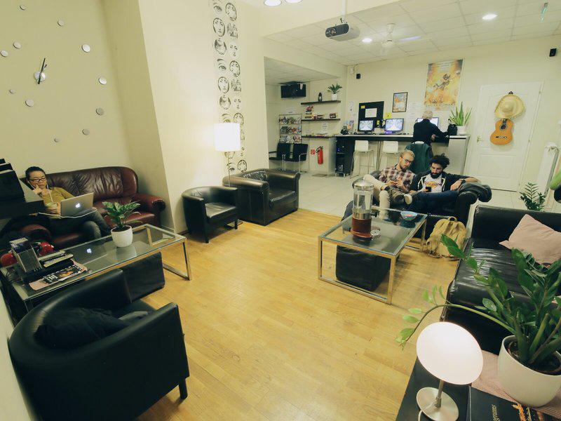 8E8F9E80BCF01714CB3814637886F218