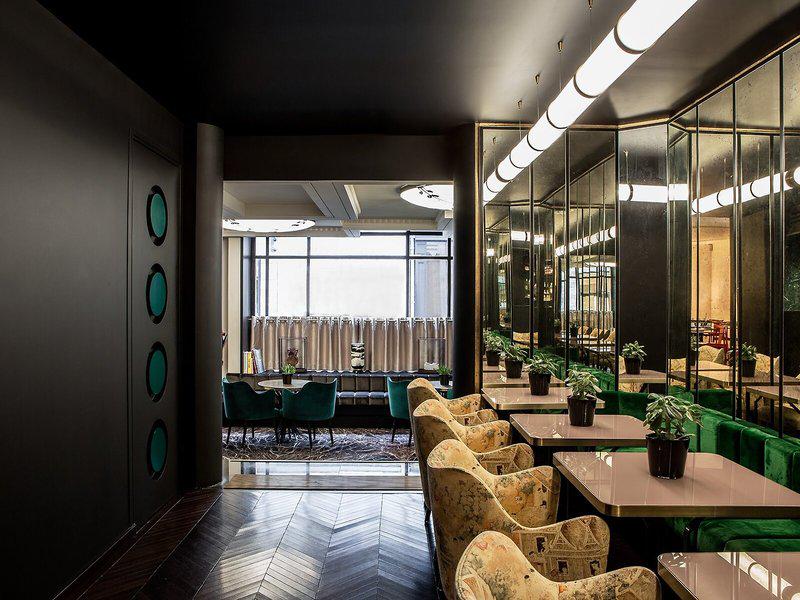 AA8E0C5B252D407A24D45DB2E5801688