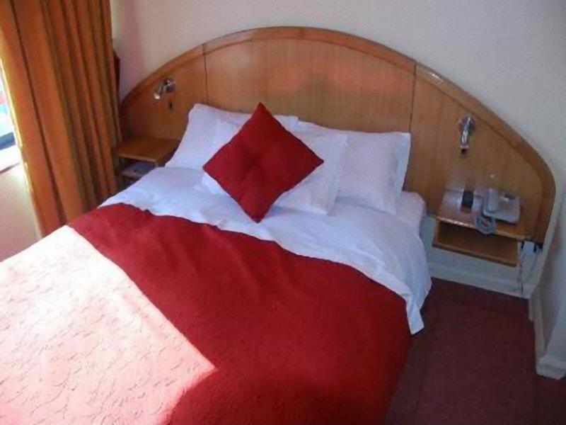 423C195C5579F4A00B5BC3D5D0CD8690