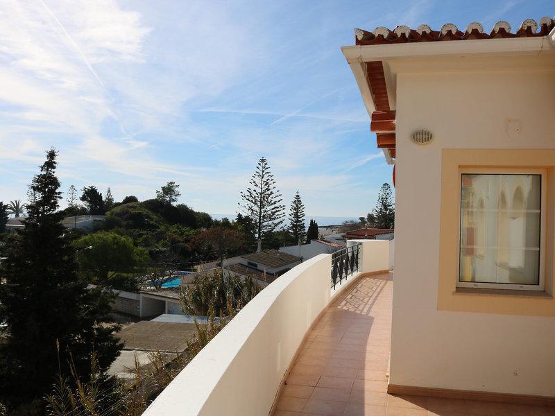 28C043817CC3791CAF1538F82CD806C3