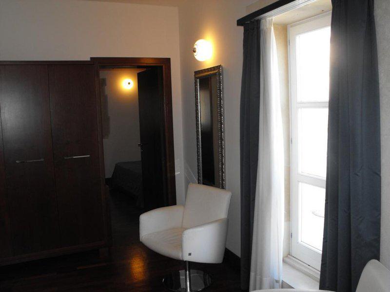 C10D26207D37E9F3AA0A7281C7ECB2AD