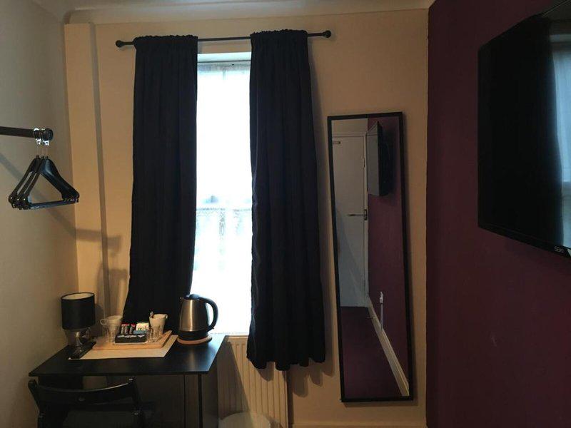 FB1CBD853E31D086C57E4ECABAA51D11