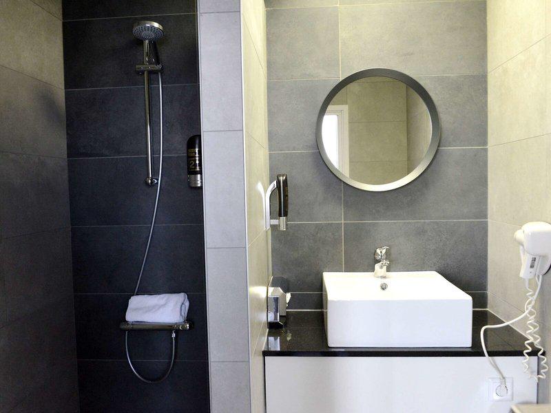 1A7EDB16F7AF05212D0DCA2106A95F24