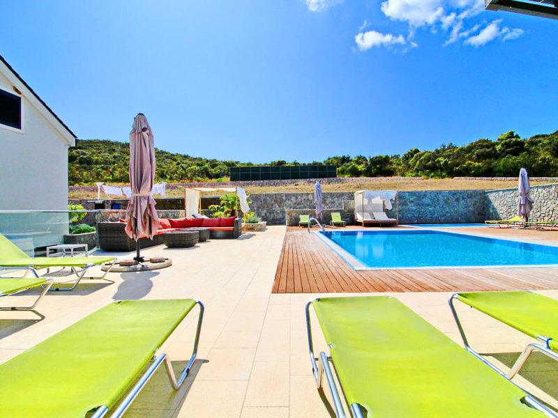 E73198AA7A2E4FFD2744A3FECC102D97