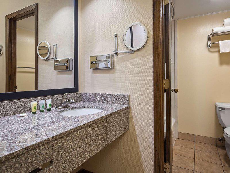 40F9C5E7D12522030E24B45B7EBCE171