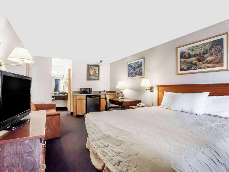 642EEDAFB68C6A6A315AF99C4E21D913