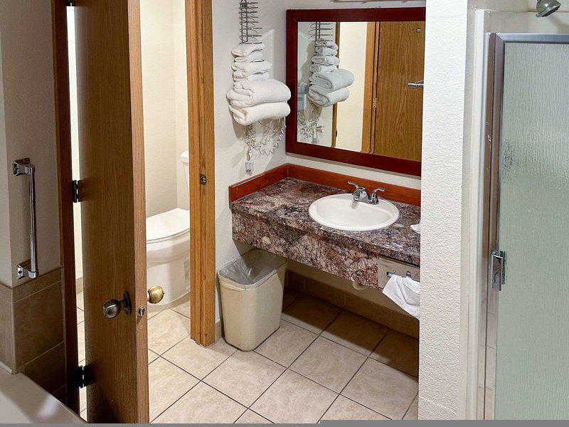 59484288F0B5481DC5C1F0E0186B81AF