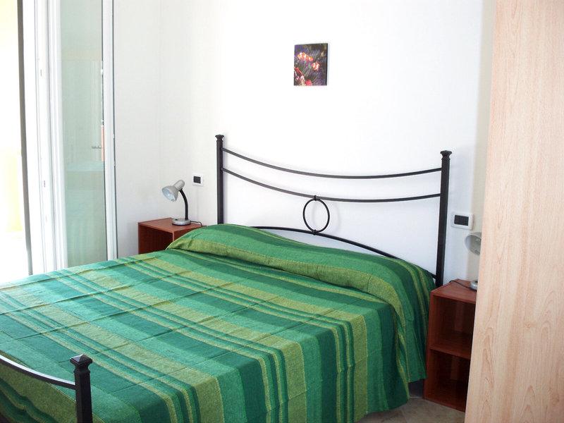 111D920ABA62BD3EA42E173B73924EBE