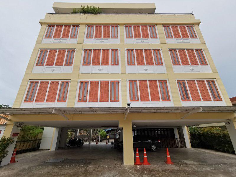 8CB5CA9D3E961D07D1FDD1D982D2651C