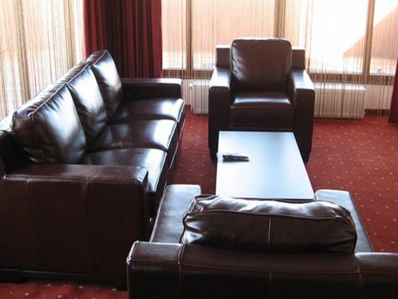 E7B245F4517F789037BDA31B7D8955CC