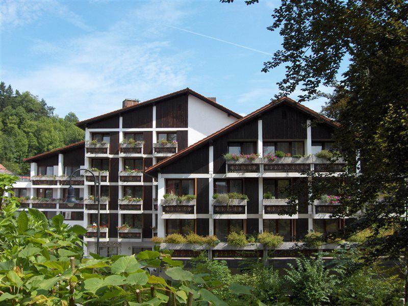 82A05CE0E4B7D2096C82AB1E28791B0D