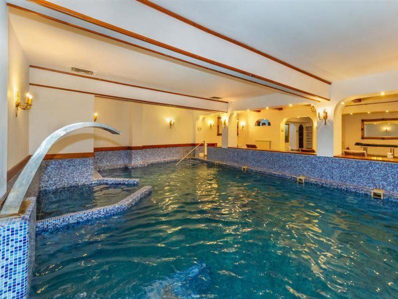 77F0BB7459C41DFDEAE7B0717E0E5B84