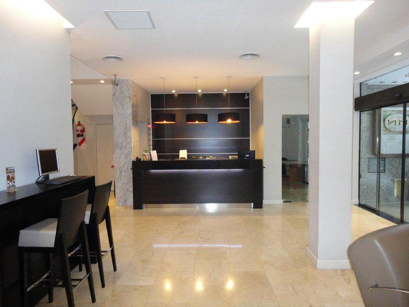 BFA16E52CED3B12638FC1EC85D4F074D