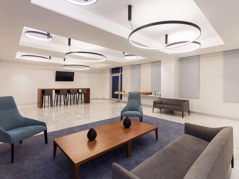 70F16210ACEFFBB3970C3E1134BE0BBE