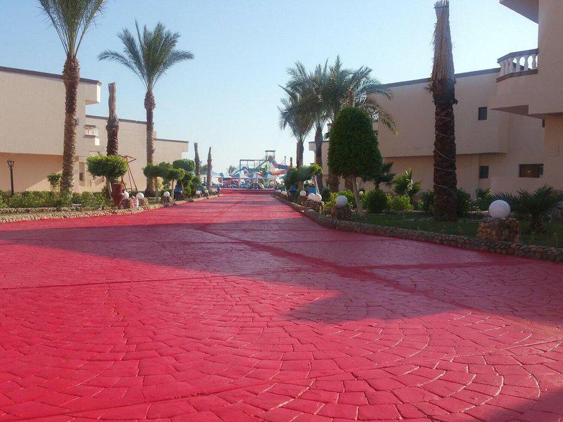 33B598B87ABF23716B01868D6A8B8764