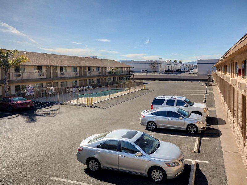 B9CE97763C05568D63FA1A6CF29B3186