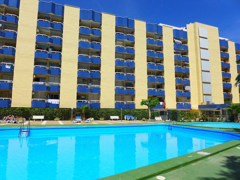 EEBF4502694A6F99049904C4A6942027