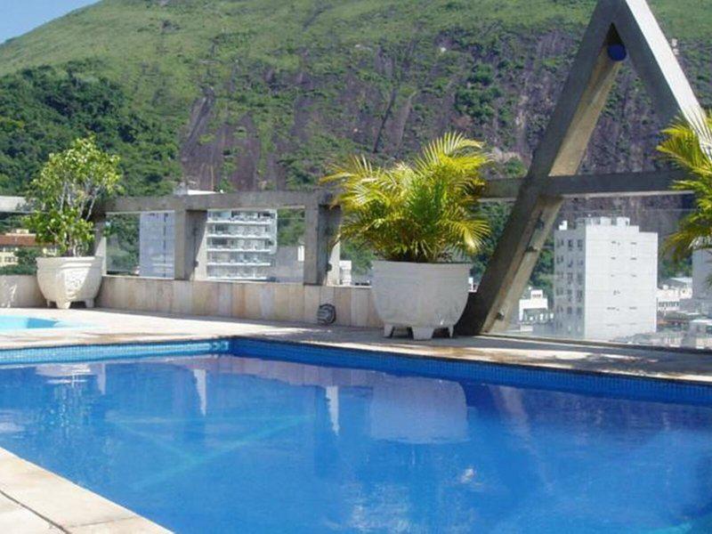 A6CFA170E1C424CA652A6D0FA4A49422