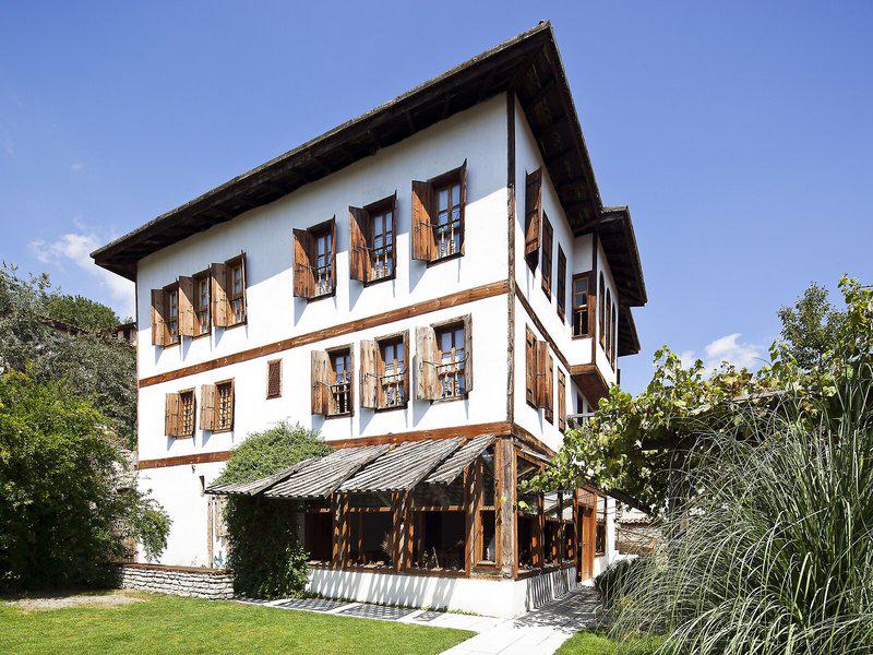 7FFD1301FD090C0BC329E250FFA9A1C2