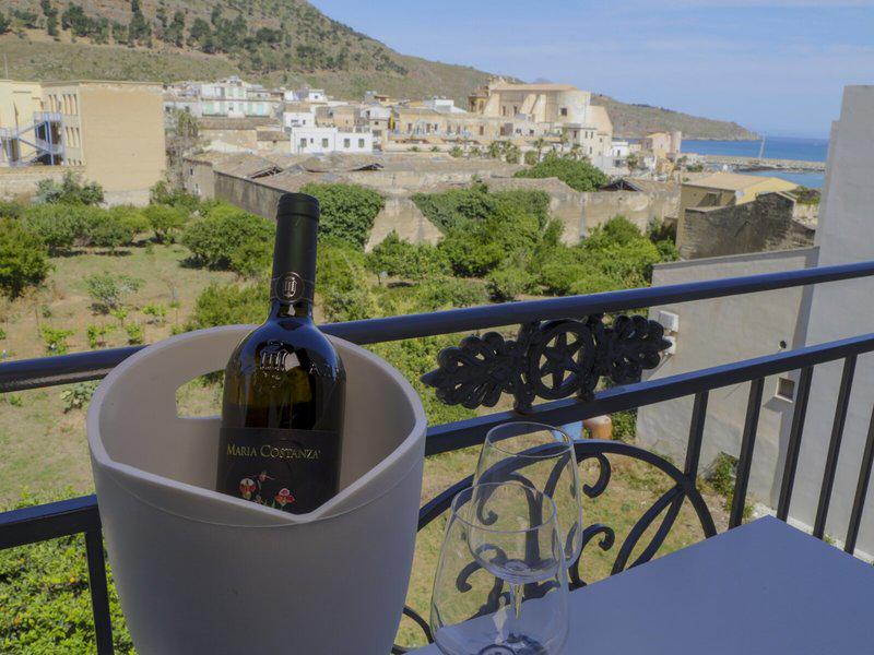 E116FF976527E9F48B64CD5793ED8DE9